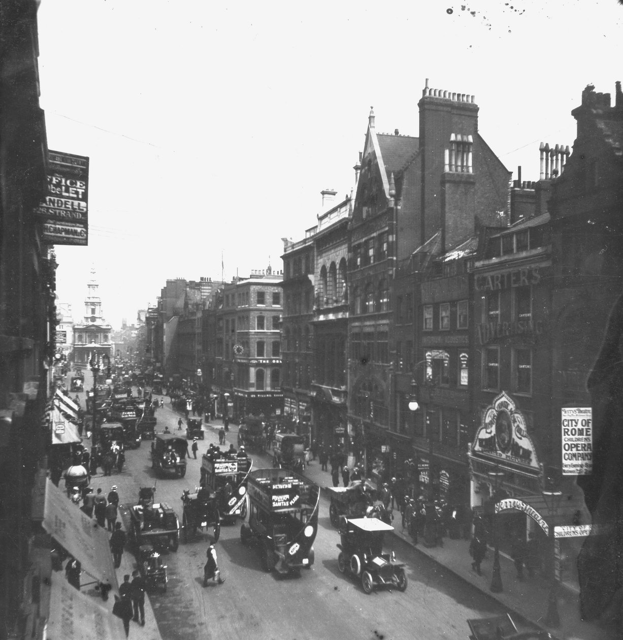 The Strand, ca 1890 (foto) av English Photographer