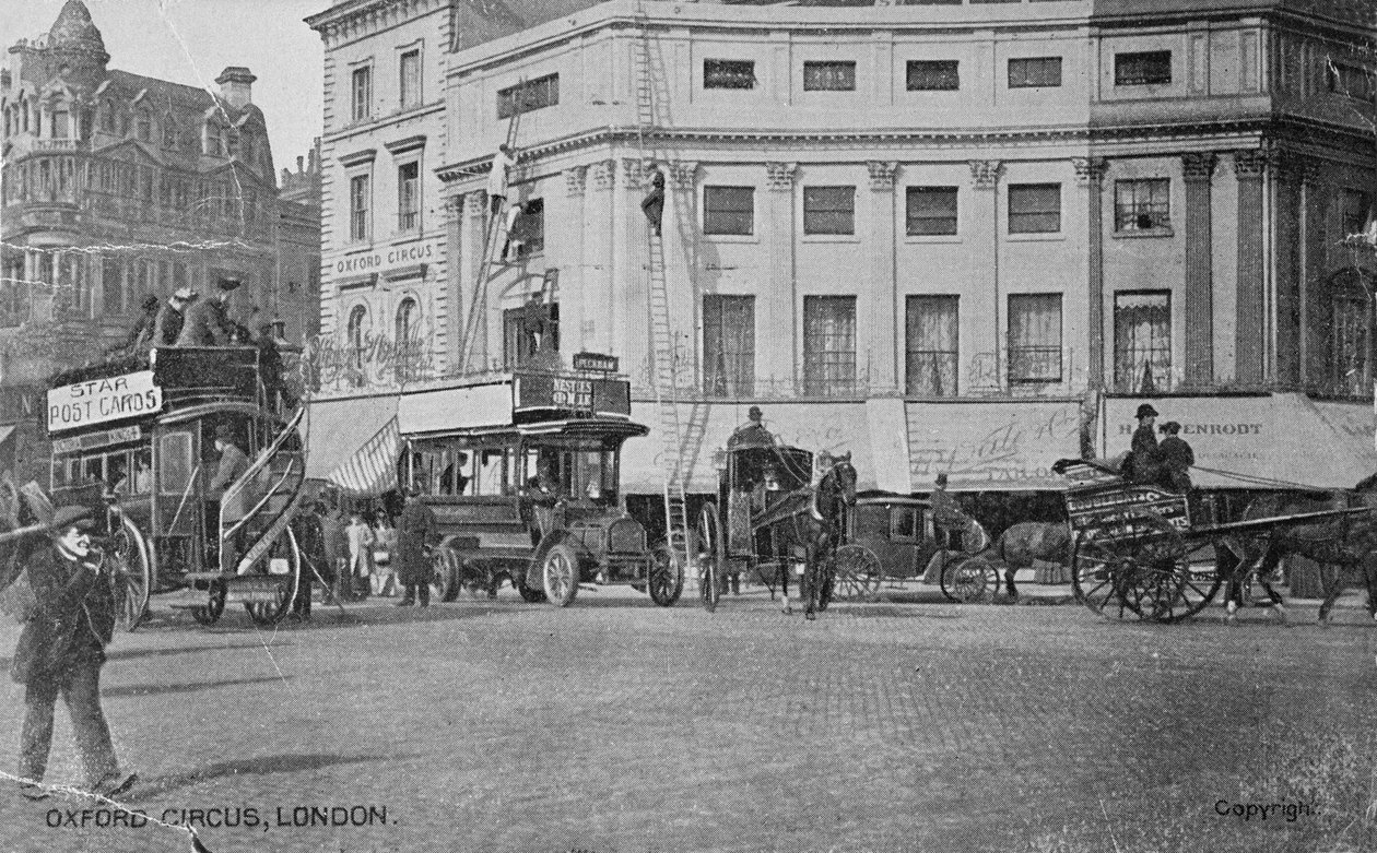 Utsikt över Oxford Circus, ca 1900 av English Photographer