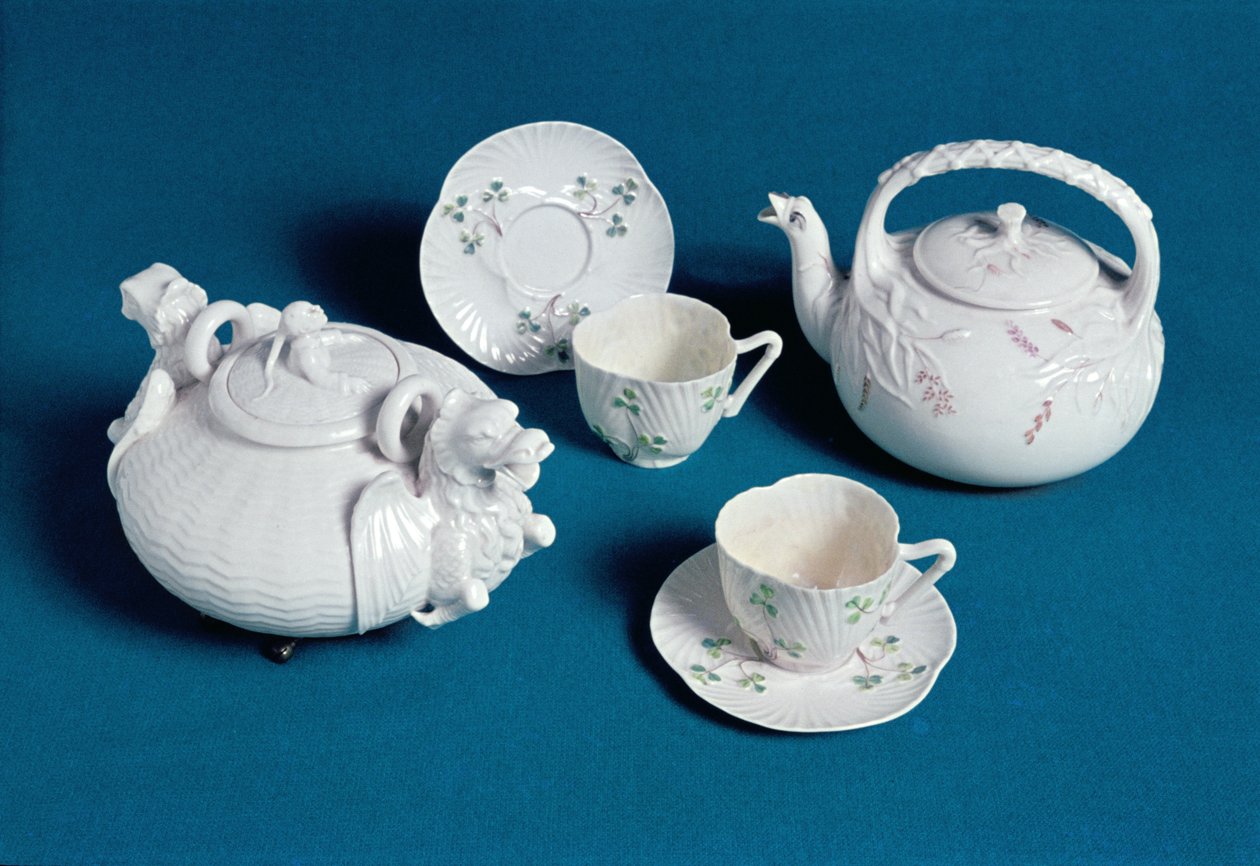 Belleek teservering (porslin) av English School