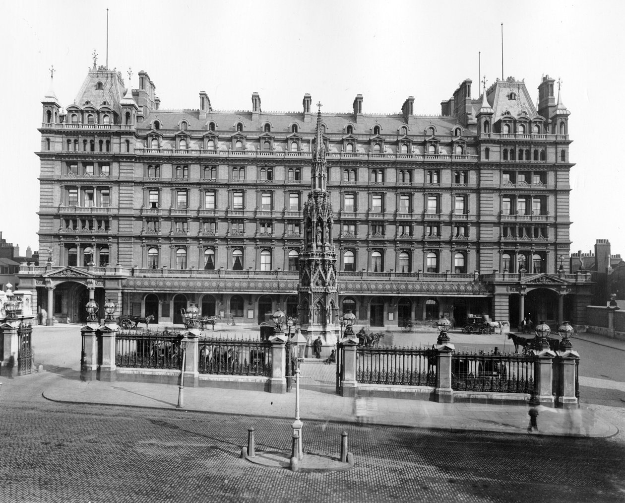 Charing Cross Hotel av English Photographer