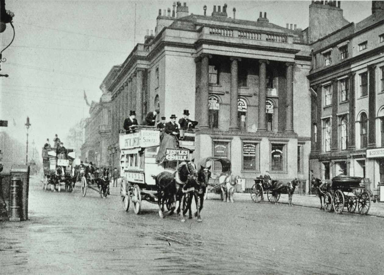 Hästbussar i Waterloo Place, 1895 av English Photographer