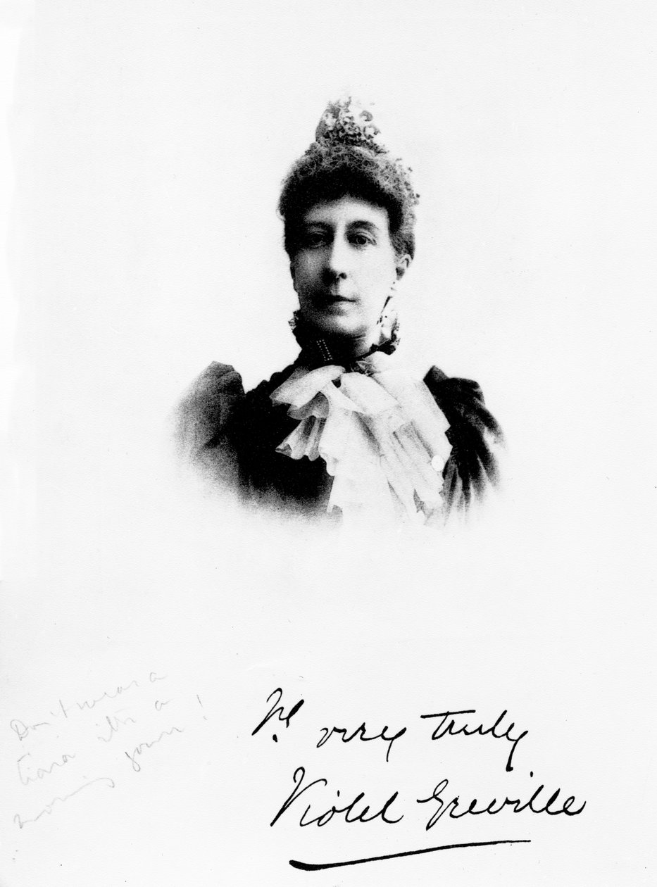Lady Violet Greville av English Photographer