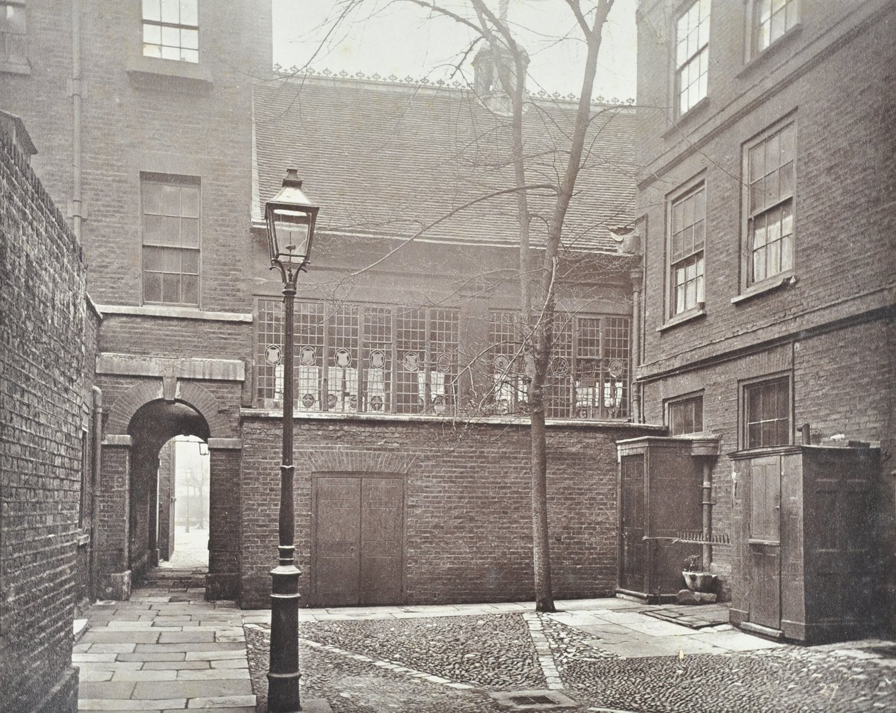 Utsikt över Barnards Inn, 1879 av English Photographer