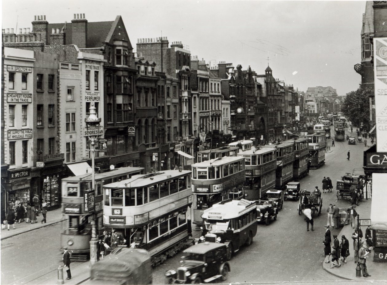 Whitechapel High Street, London, ca 1930 av English Photographer
