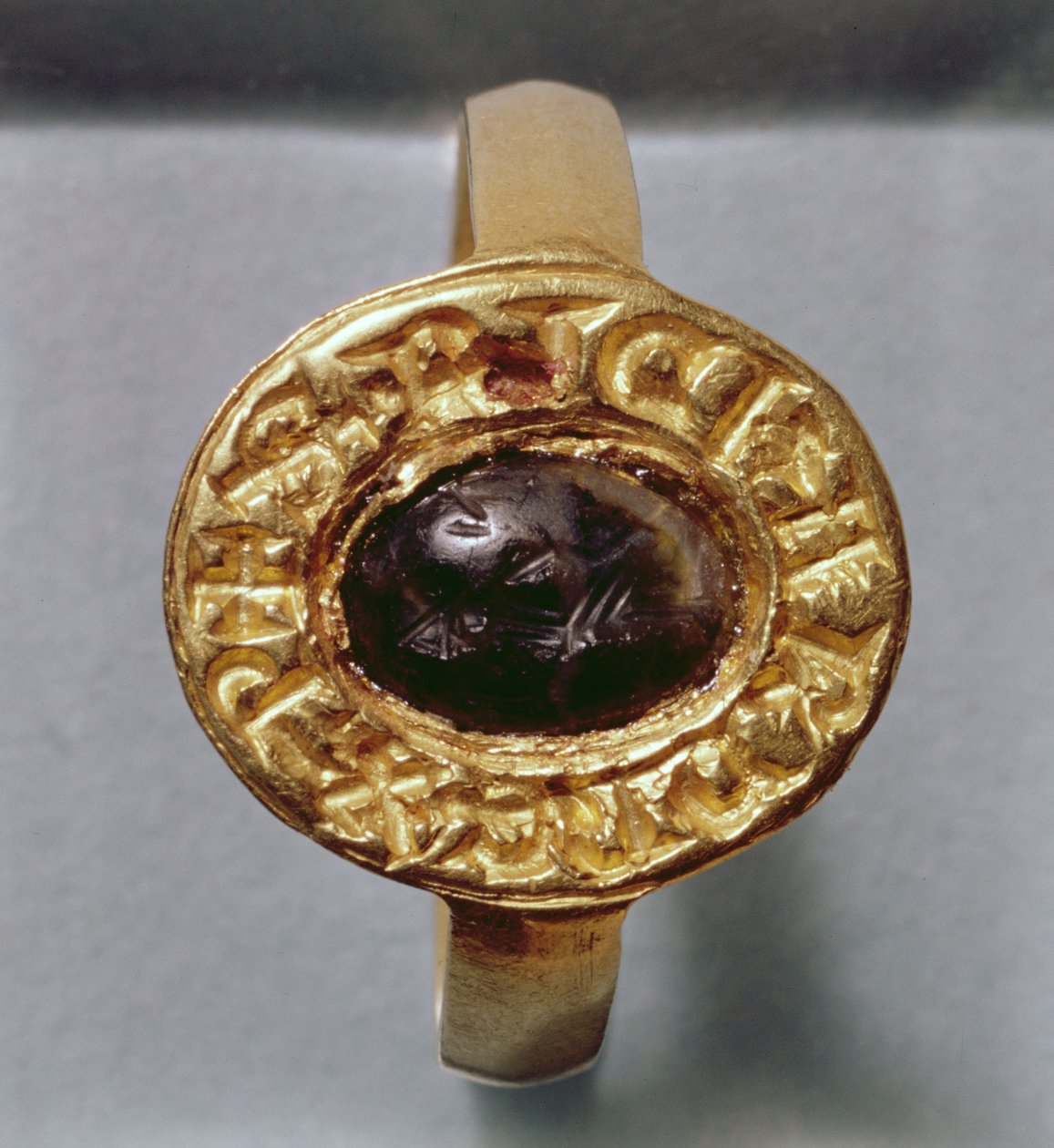 King Richards Ring (guld och ädelsten) av English School