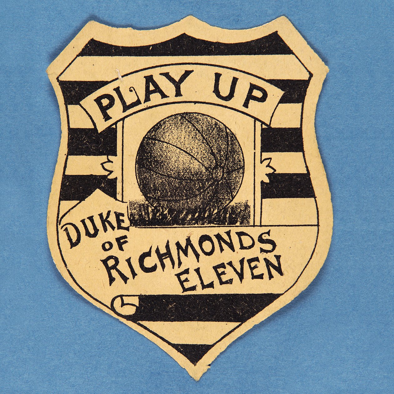 Spela Up duke of Richmonds Eleven av English School