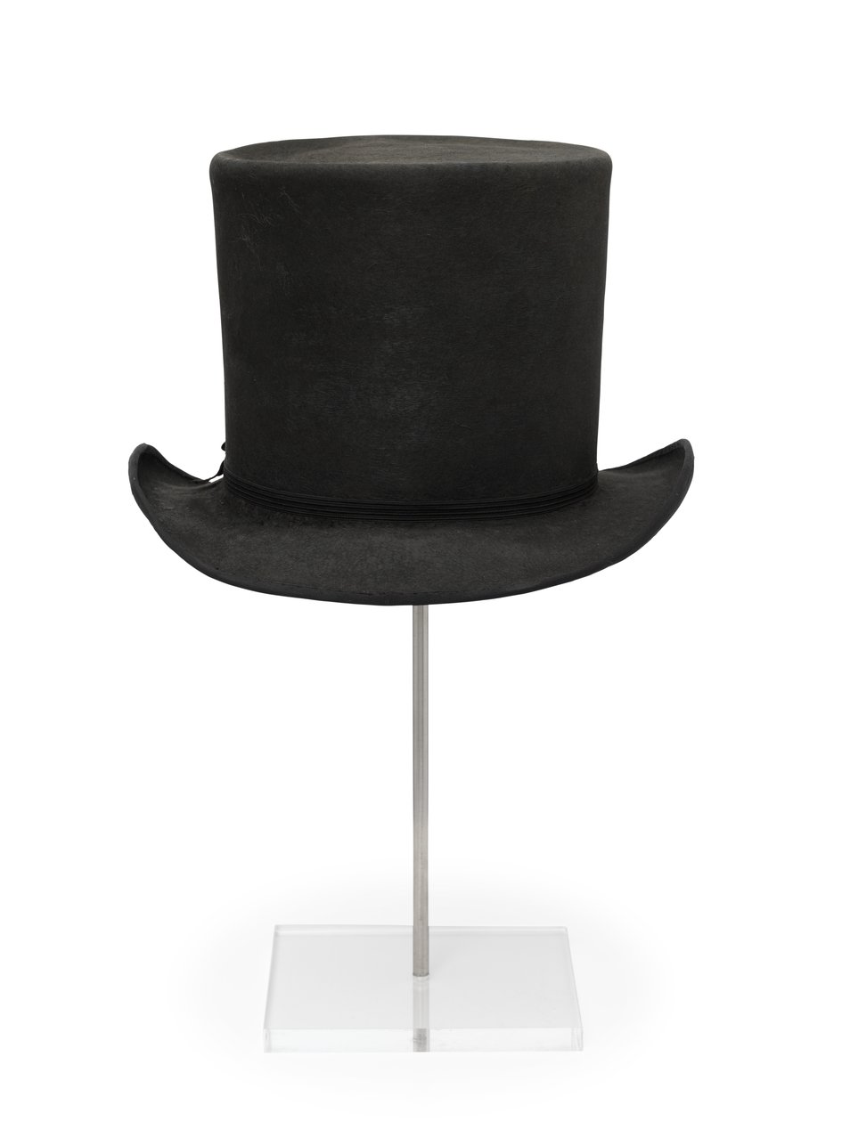 Sir Thomas Pictons hatt (silke) av English School
