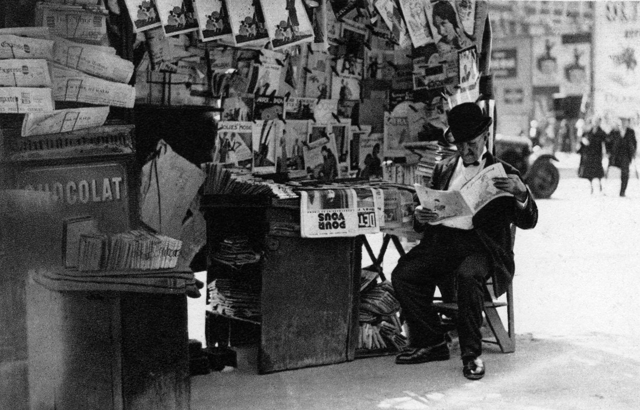 Tidningsställ, Paris, 1931. av Ernest Flammarion
