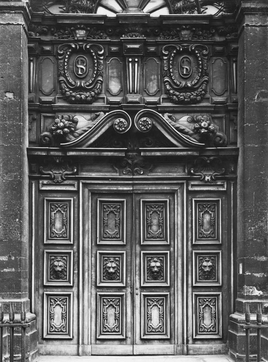 Fasad av Saint-Paul-Saint-Louis-kyrkan i Paris, huvudportalen, 1627-41 av Etienne and Derand, F. Martellange