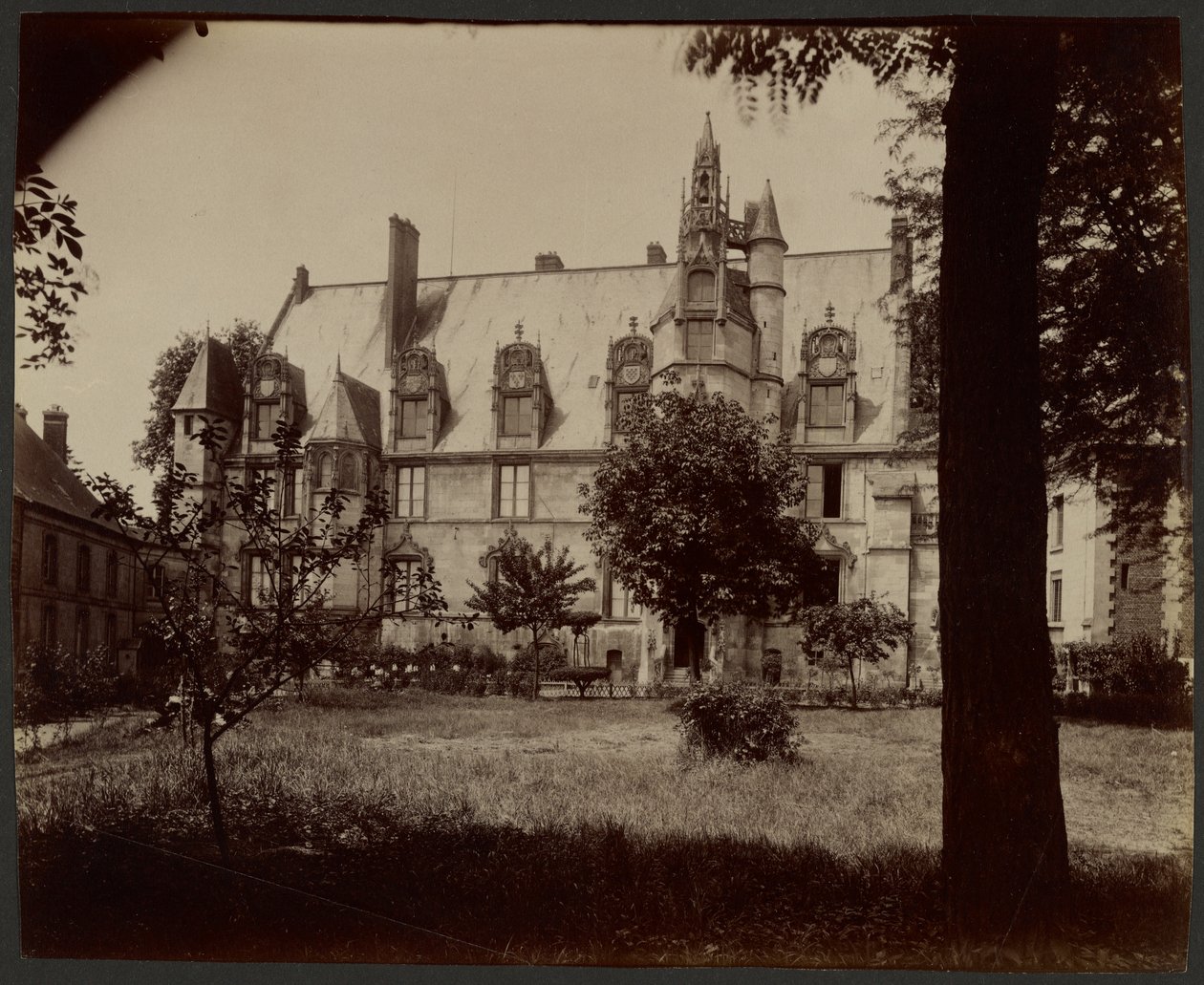 Beauvais, Juridiska domstolar av Eugène Atget