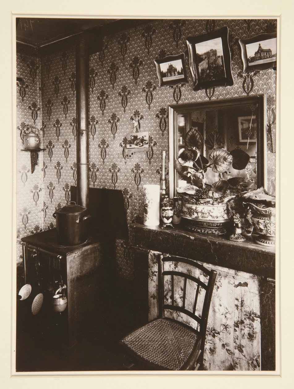 Arbetarklassinteriör, Rue de Romainville av Eugène Atget