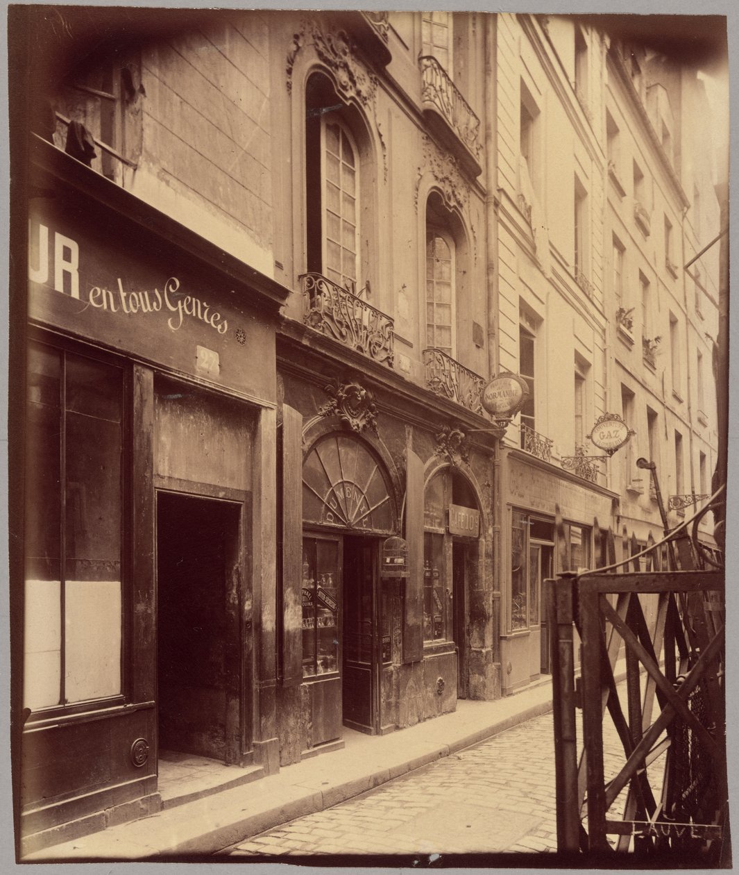 [Rue de la Parcheminerie] av Eugène Atget