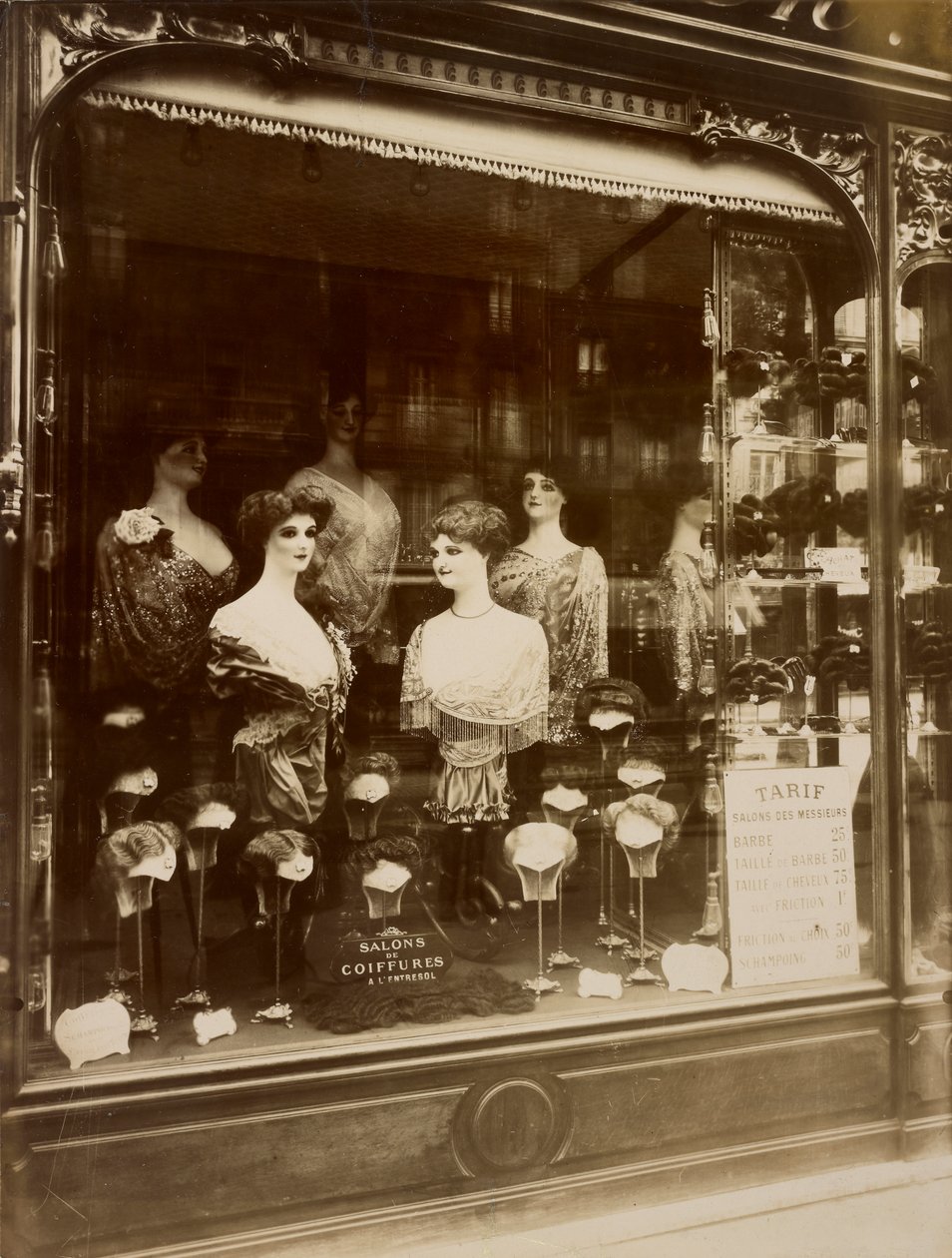 Studie av Frisöraffär av Eugène Atget