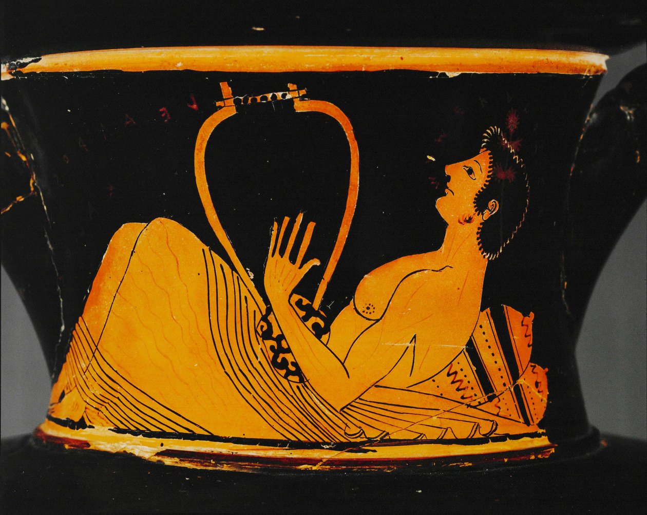 Ephebe spelar cythara... av Euphronios