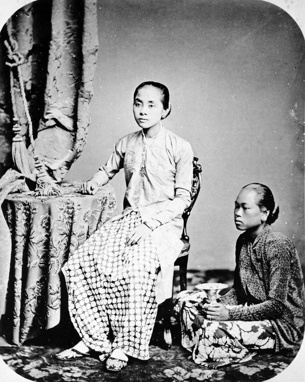 Rhaden Salehs fru, Java, ca 1872 av European Photographer
