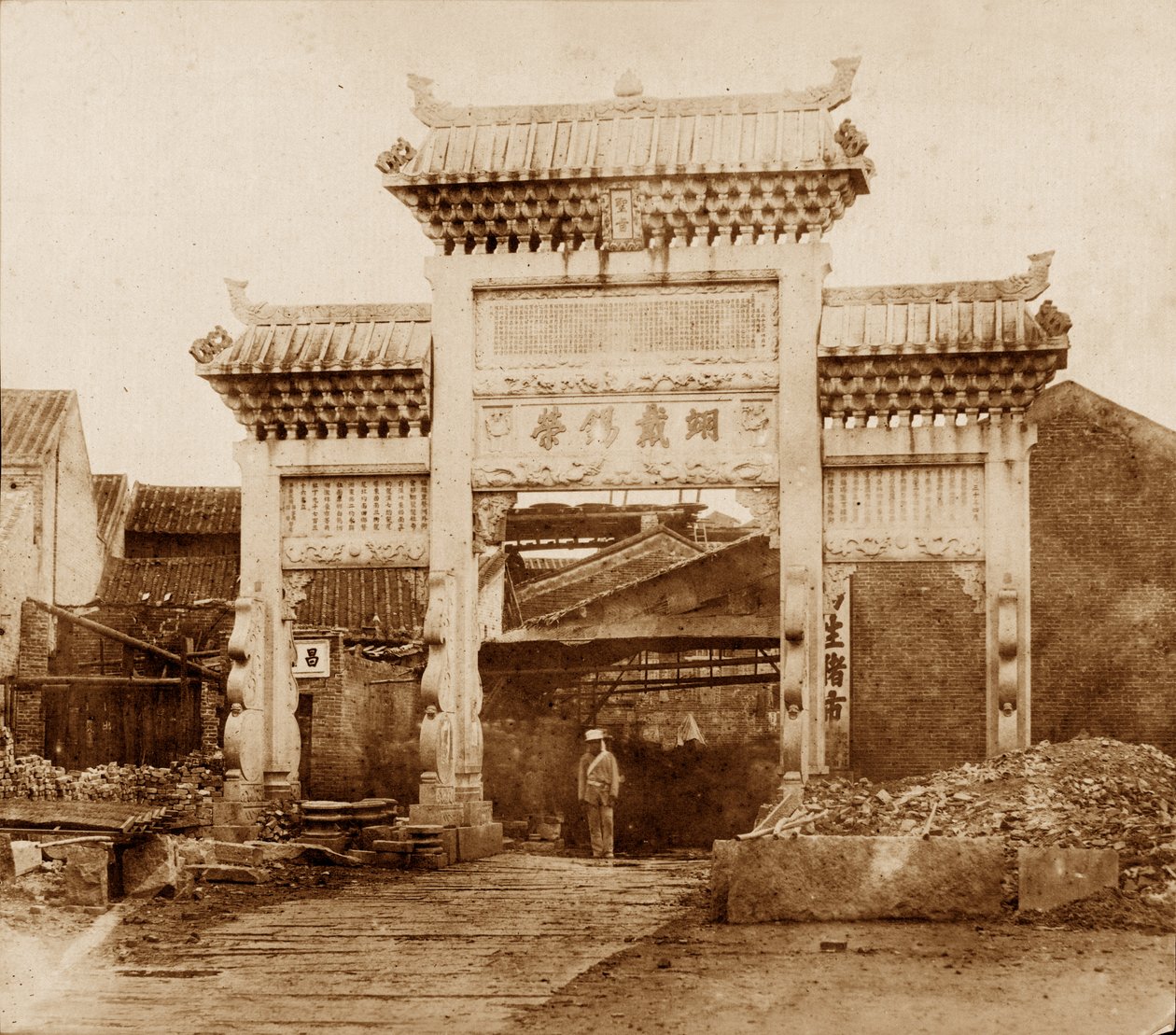 North East Gate av Felice Beato