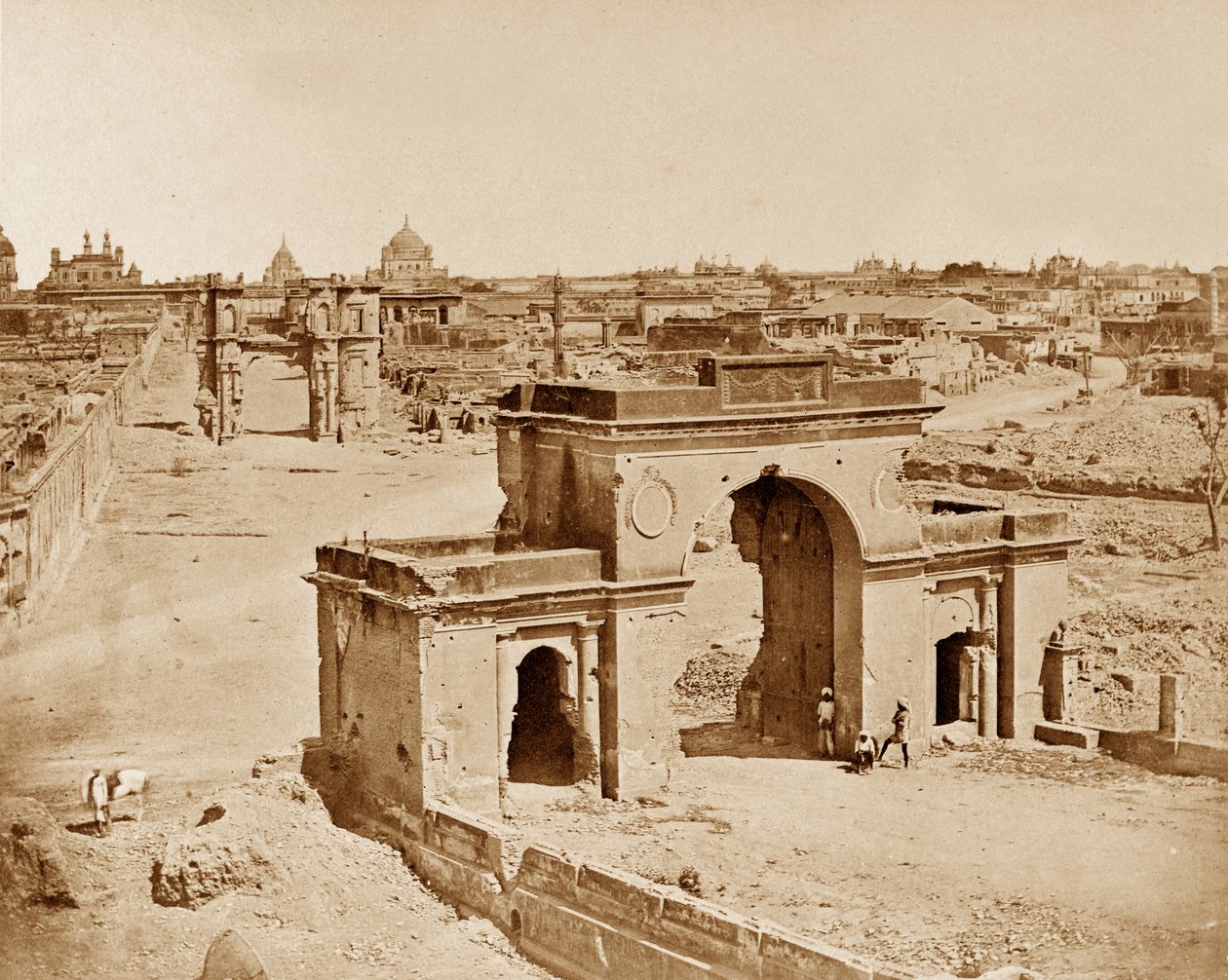 Bailee Guard Gate, Lucknow av Felice Beato