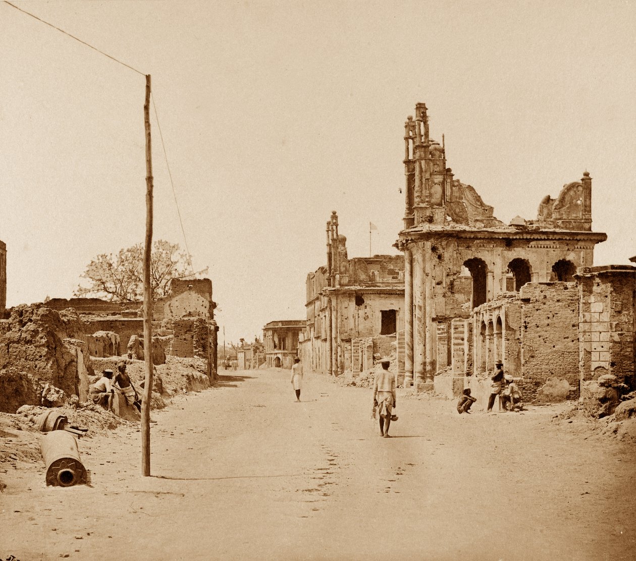 Cawnpore Road, Lucknow av Felice Beato