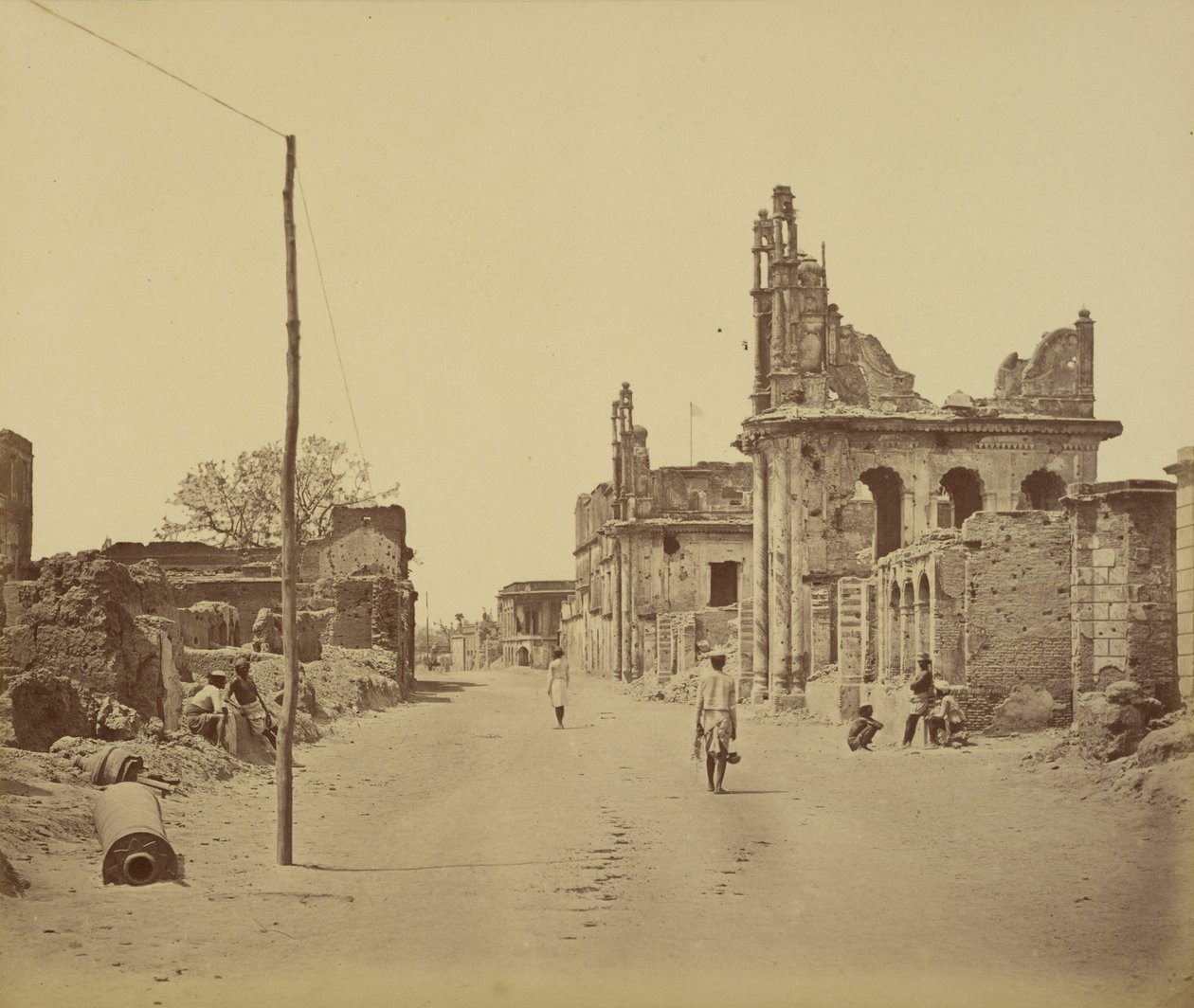 Cawnpore Road, Lucknow av Felice Beato