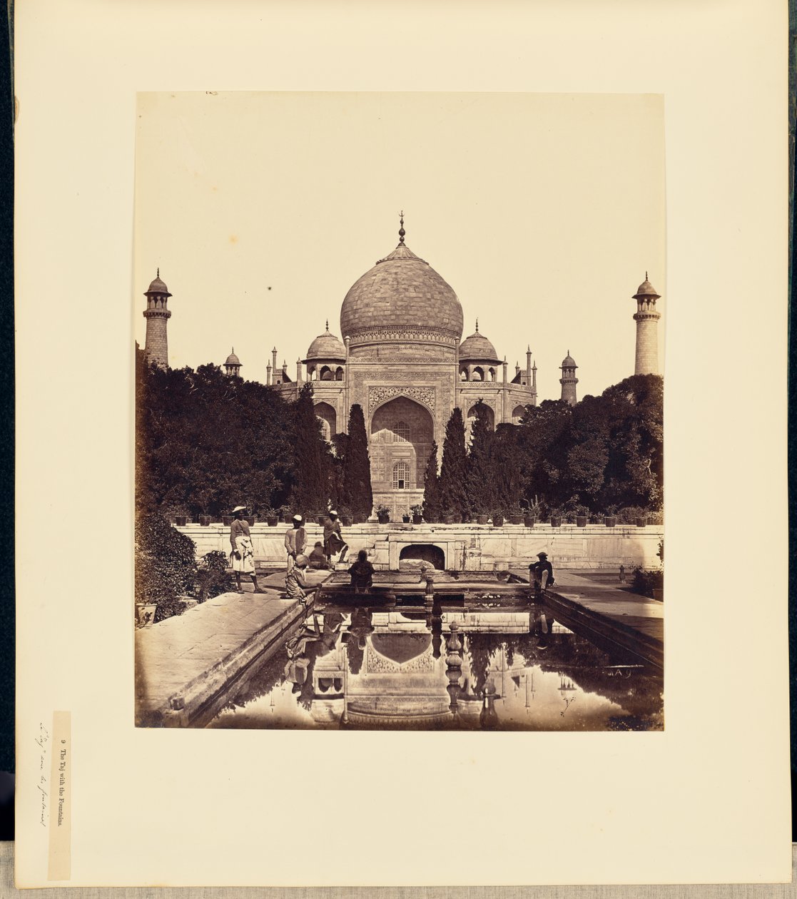Taj Mahal med fontänerna av Felice Beato