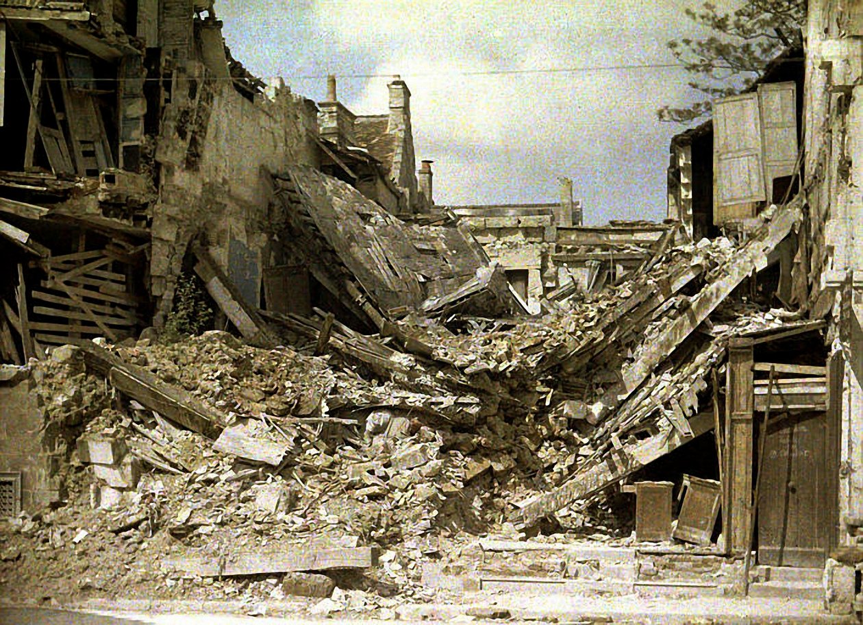 Utsikt över ruiner, Soissons, Aisne, Frankrike, 1917 (autokrom) av Fernand Cuville