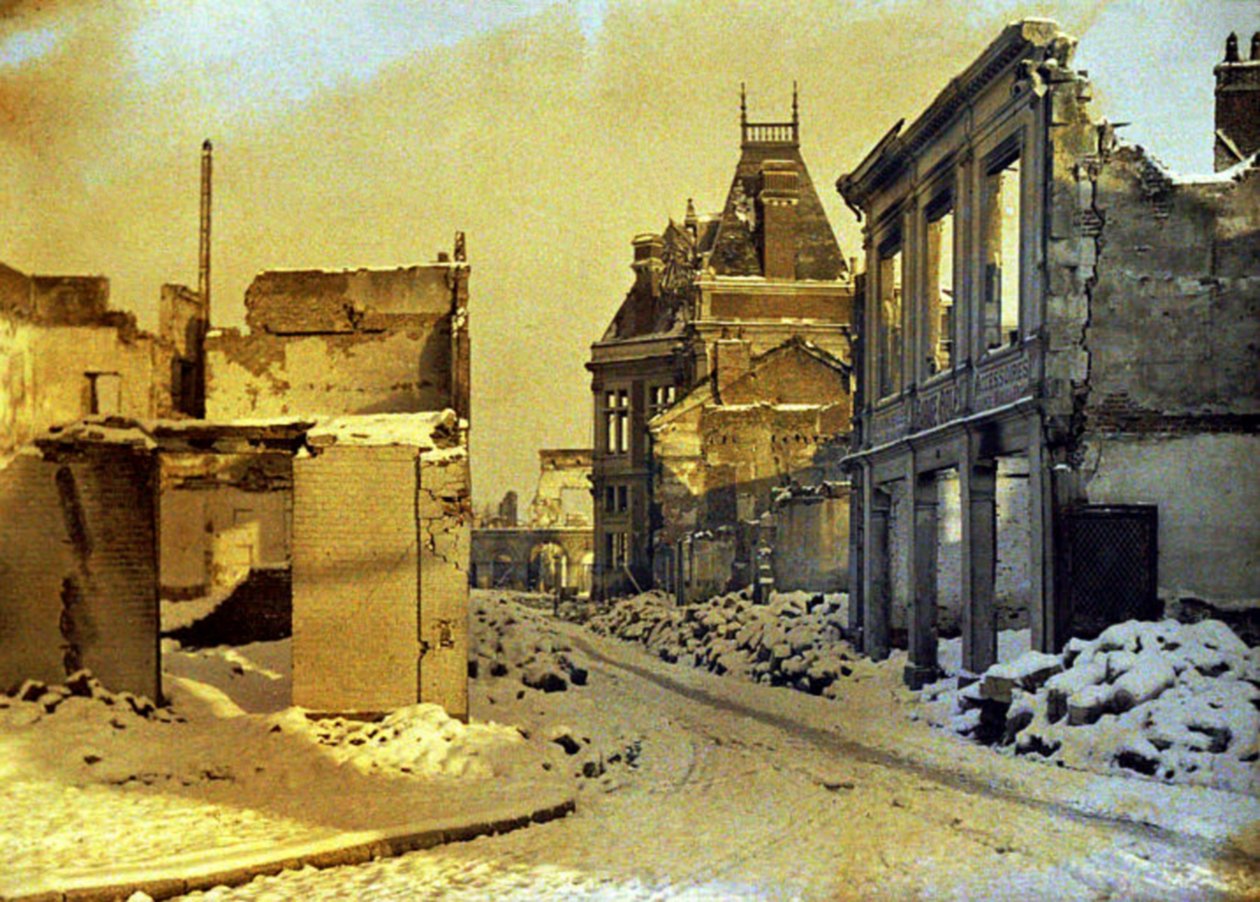 Chauny, Aisne, Frankrike, 1917 (autokrom) av Fernand Cuville