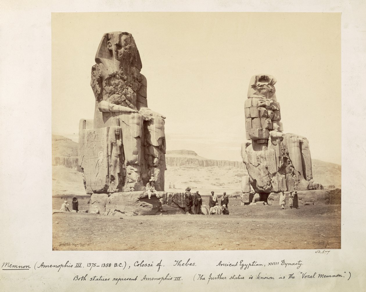 Memnons kolosser, statyer av Amenhotep III, XVIII dynasti, ca 1375-1358 f.Kr., Thebe, 1862 (sepiafoto) av Francis Bedford