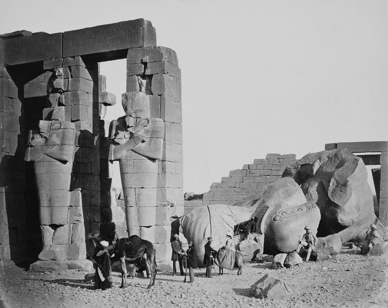 Ramesseum, Thebe, Egypten, 1858 av Francis Frith