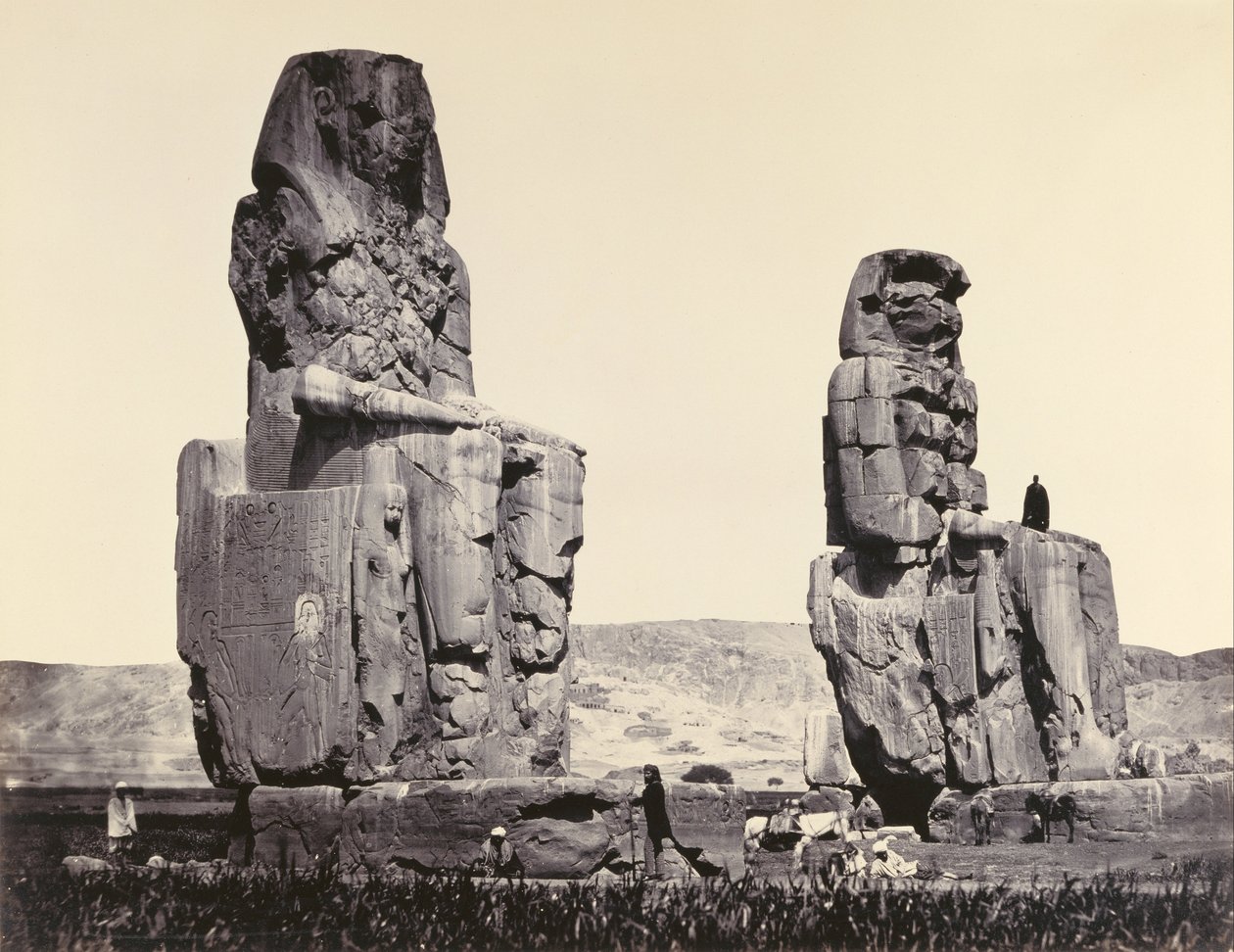 Statyer av slätten, Thebes av Francis Frith