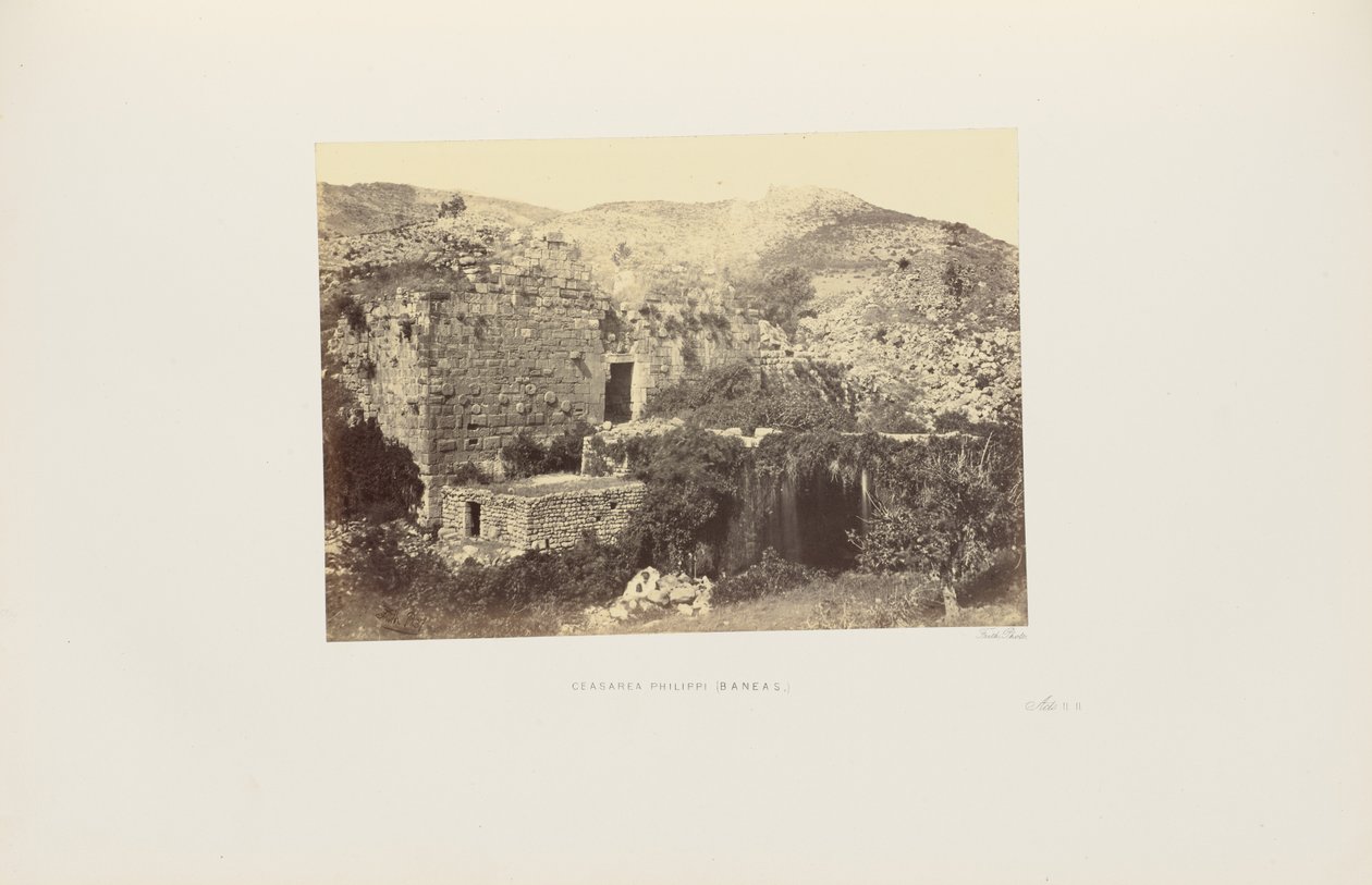Ceasarea [sic] Filippi (Baneas) av Francis Frith