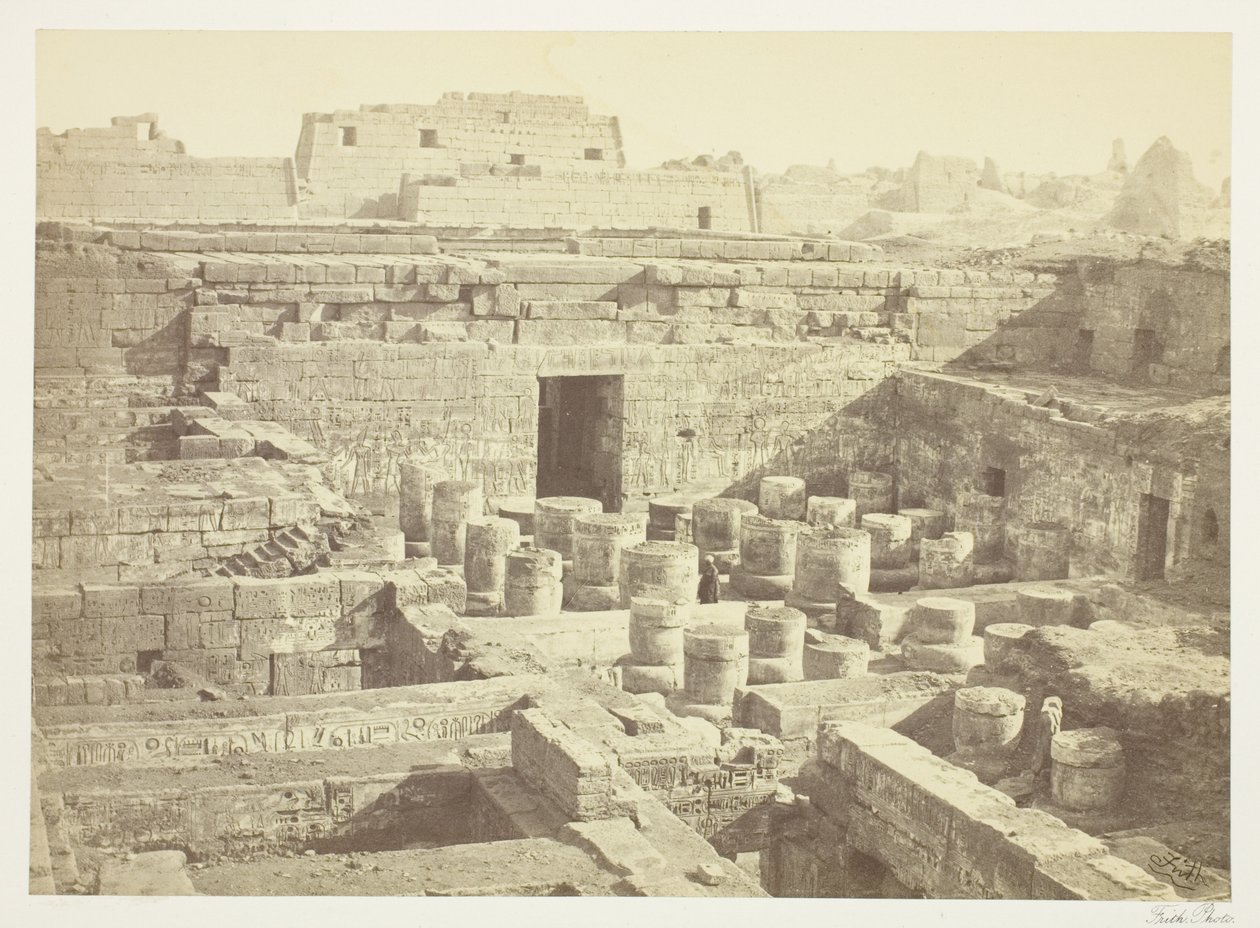 Ny utgrävning vid Medinet-Habu av Francis Frith