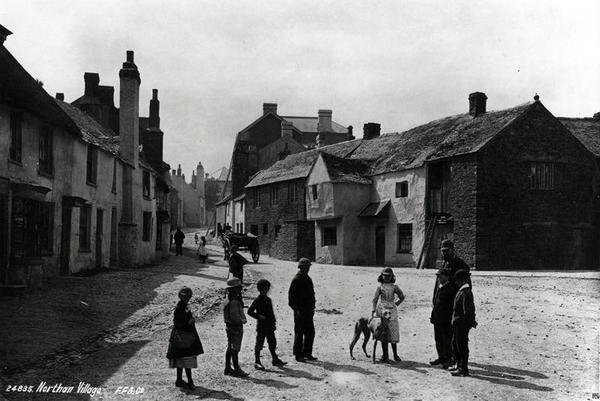 Northam Village, 1890 av Francis Frith