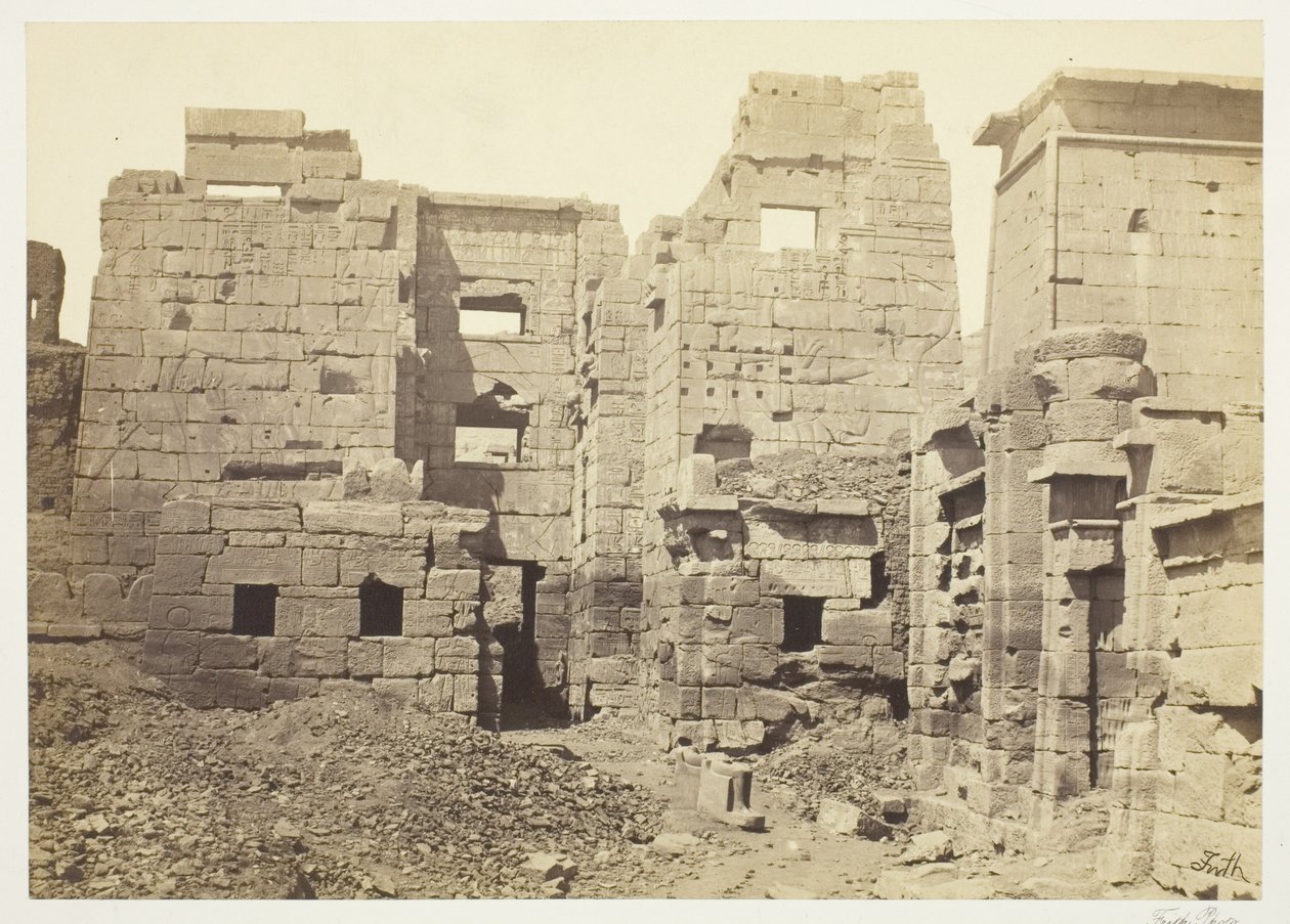 Tempelpalatset, Medinet-Haboo av Francis Frith
