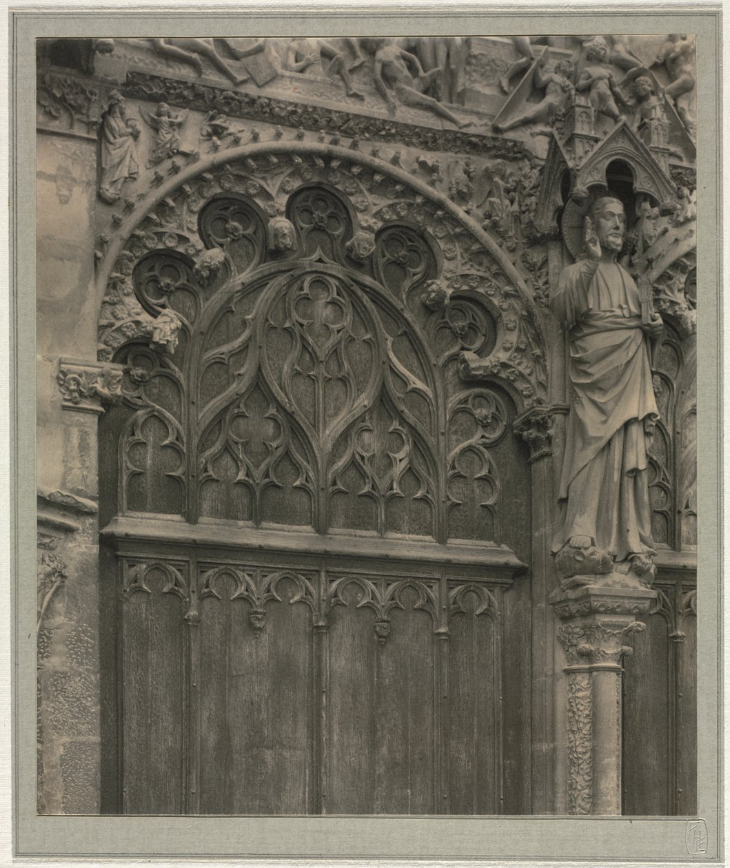 Bourges katedral: Crypt Under Nave av Frederick Henry Evans