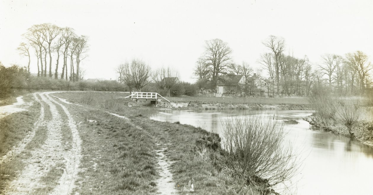Kelmscott Manor: Från Themsen av Frederick H. Evans