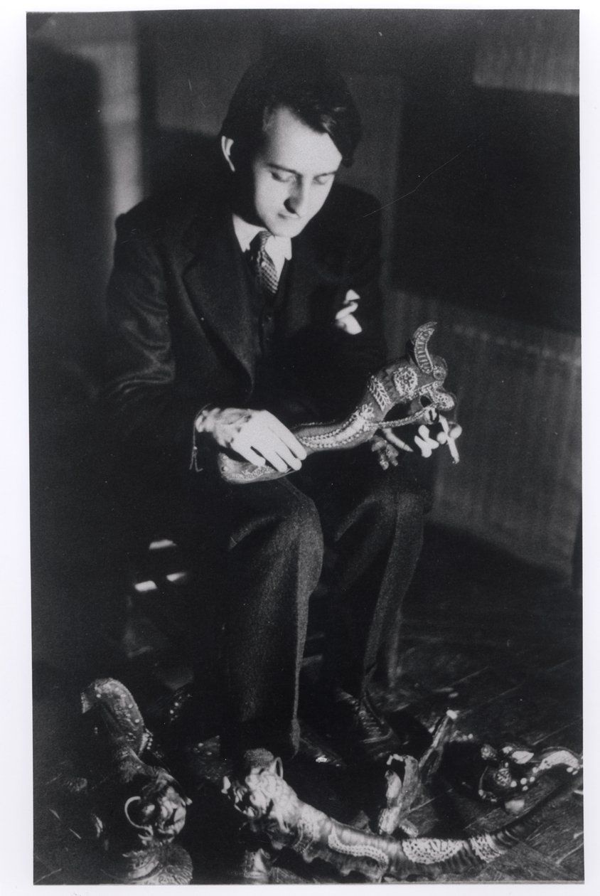 Andre Malraux (1901-76) vid Rue du Bac, Paris, ca 1933 av French Photographer