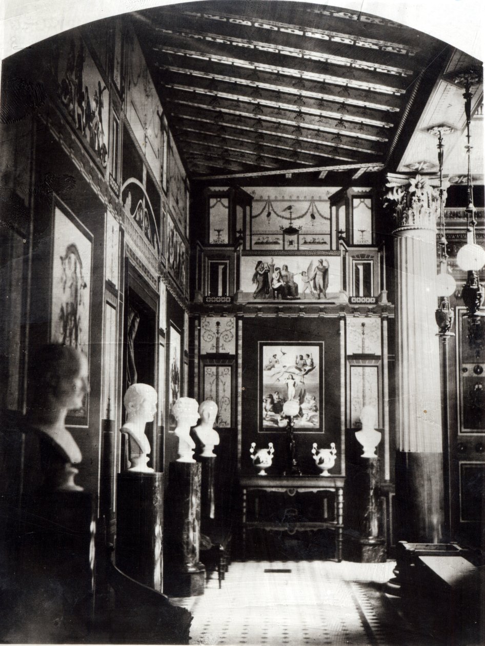 Interiör av Prince Napoleons Palais Pompeian av French Photographer