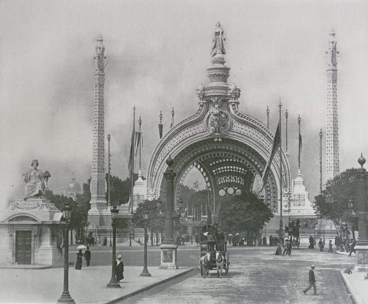 Huvudingången - Universell utställning i Paris, 1900 av French Photographer