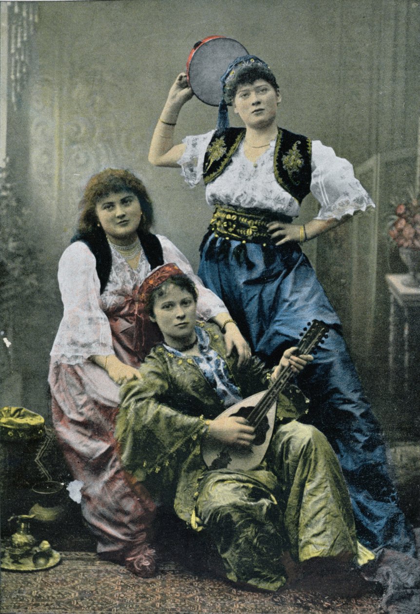 Kvinnor i haremet i Konstantinopel, 1896 av French Photographer