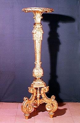 Påskljusstake (förgyllt trä) av French School