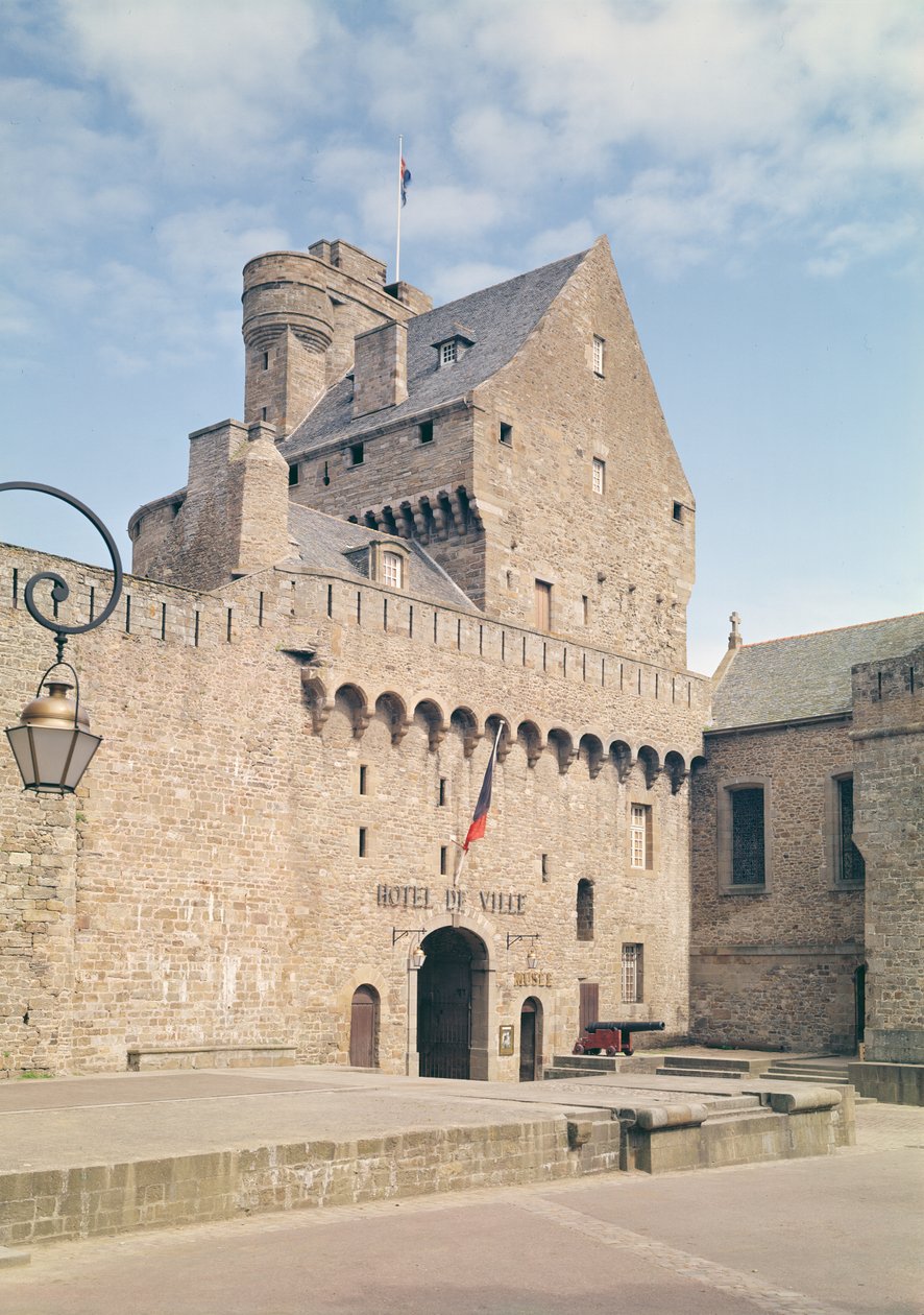 Grand Donjon, byggd 1424 av French School