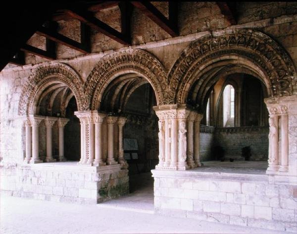 Trippelvalv som leder till kapitelhuset, 1157-1211 av French School