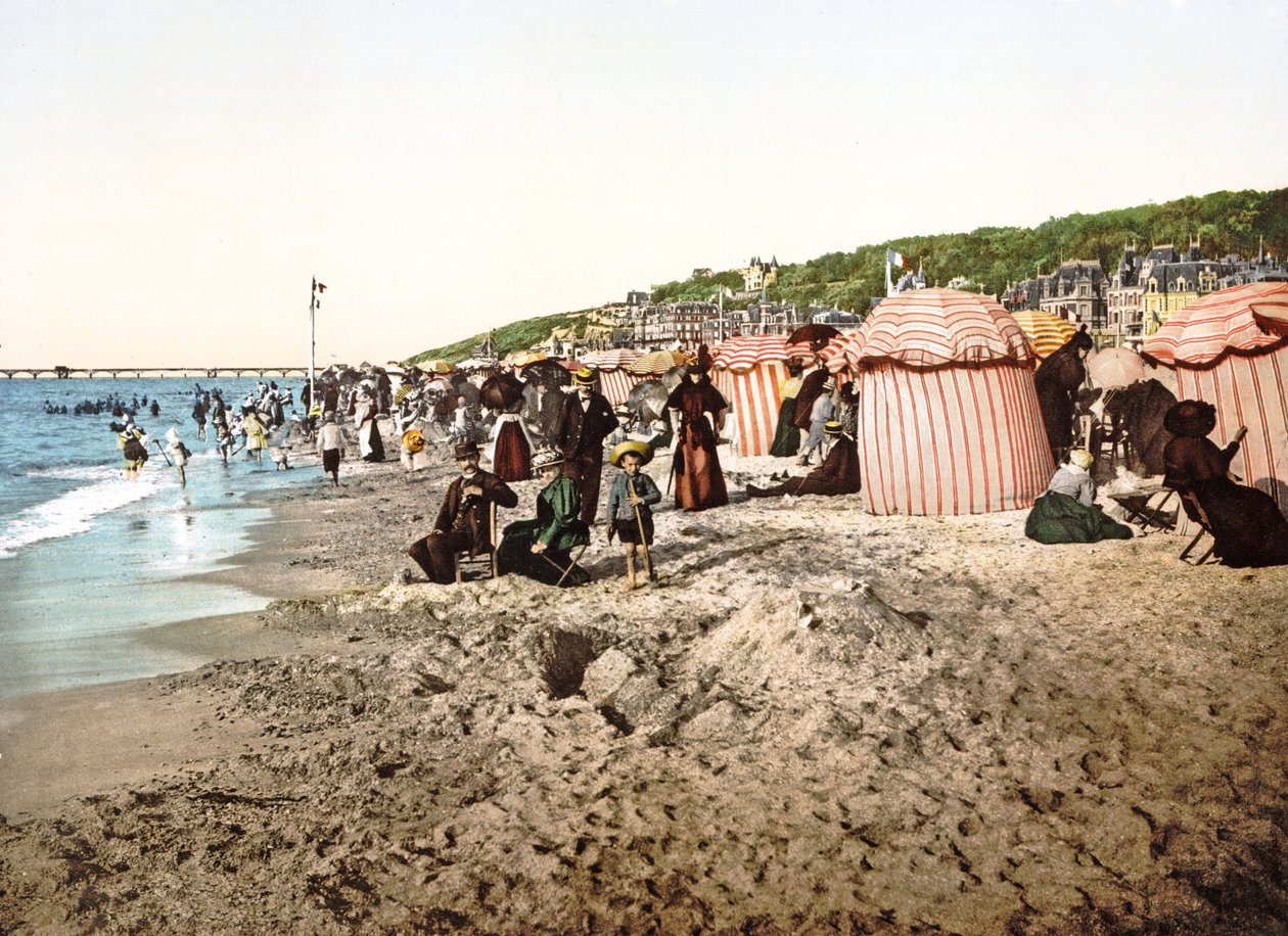 Stranden vid Trouville i Frankrike, 1890-1900 av French Photographer