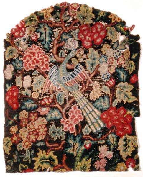 Stolsrygg föreställande en fågel (broderi) av French School