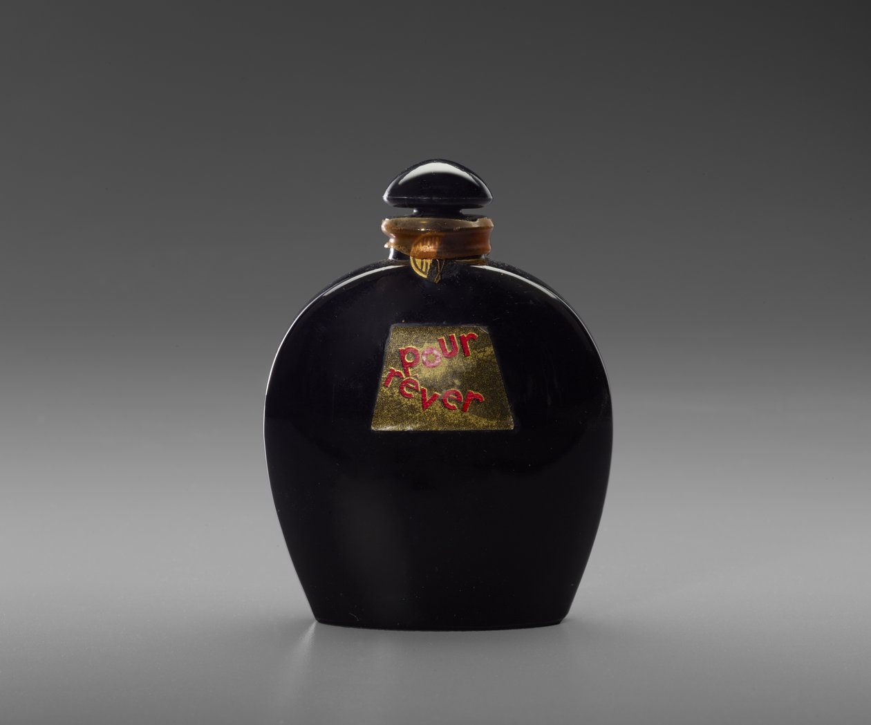 To Dream, ca 1930 (glas och papper) av French School