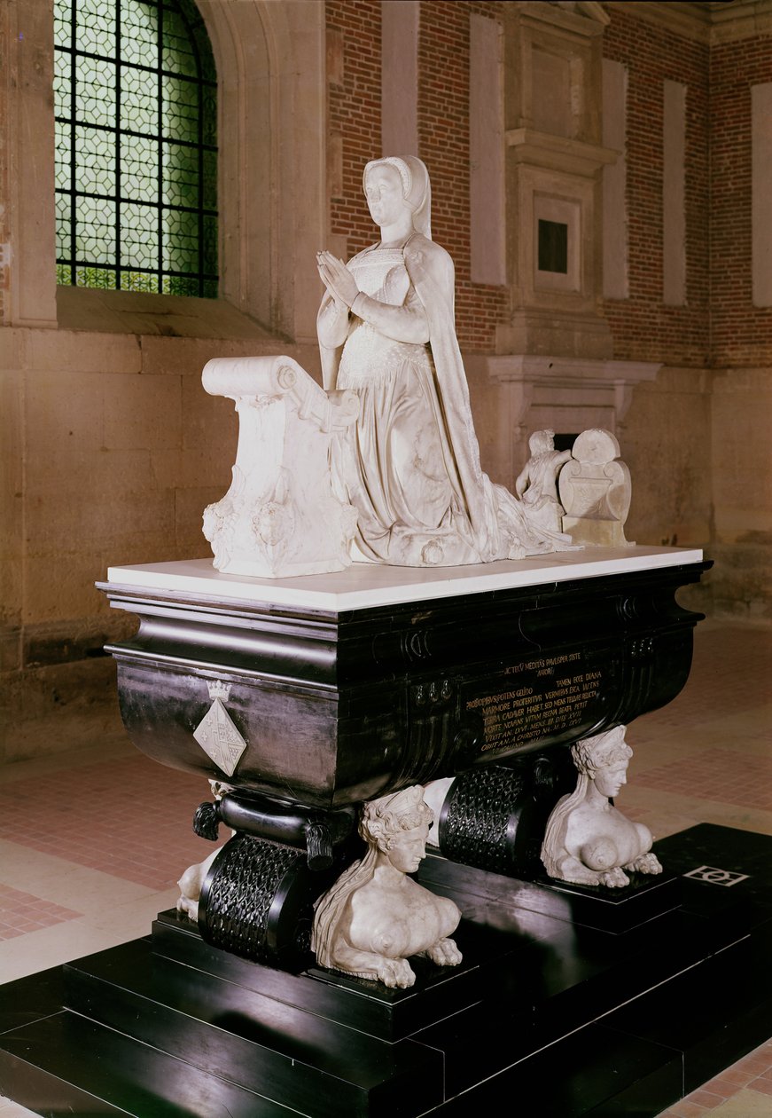 Diane de Poitiers grav (1499-1566) (marmor) av French School