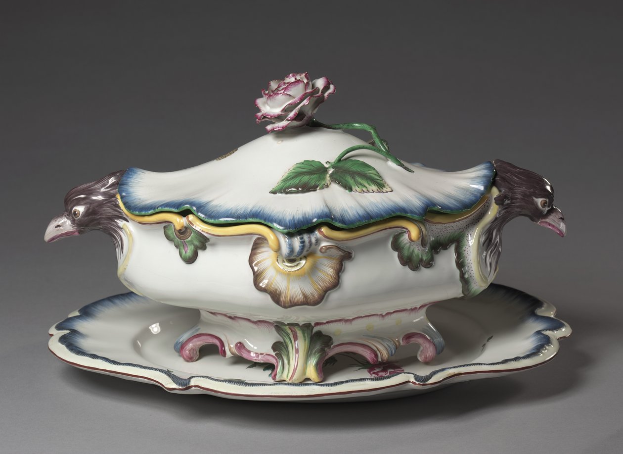 Terrin, tillverkad av Strasbourg Factory, ca 1750 av French School