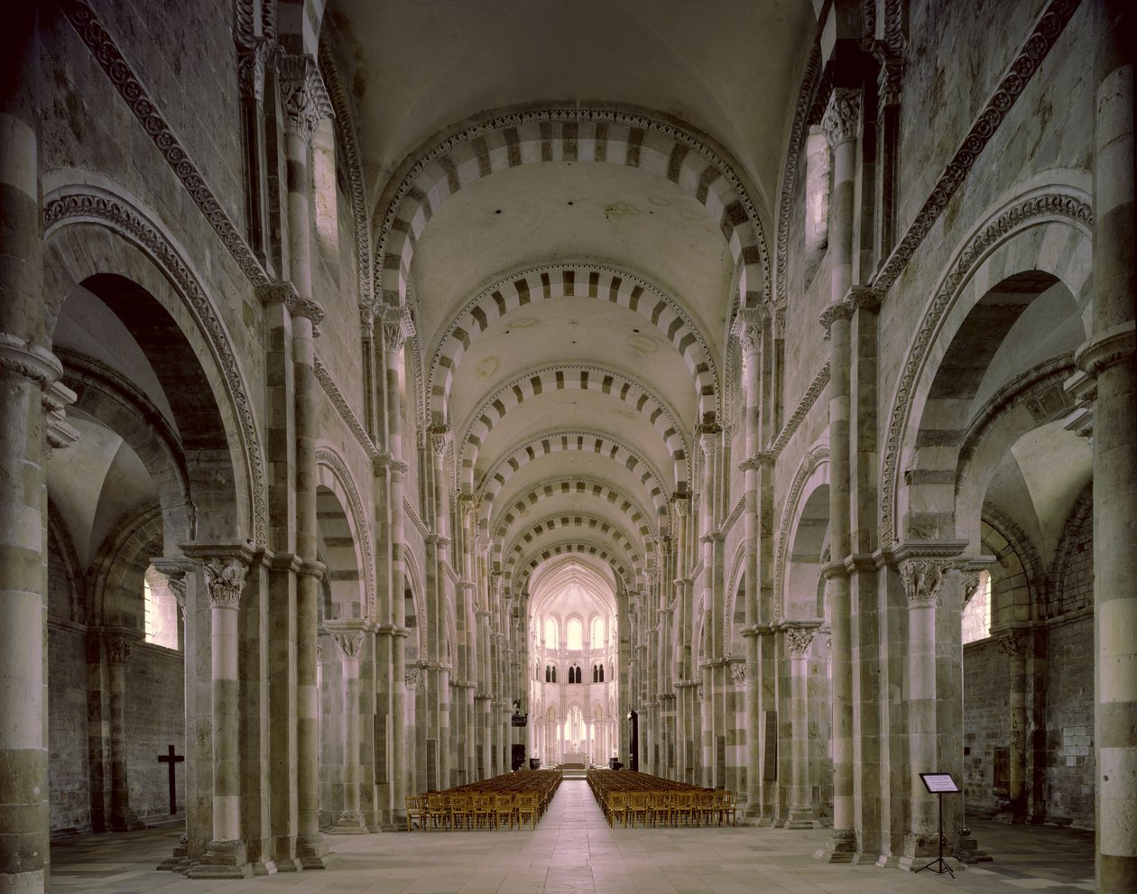 Utsikt över interiören, 1120-50 av French School