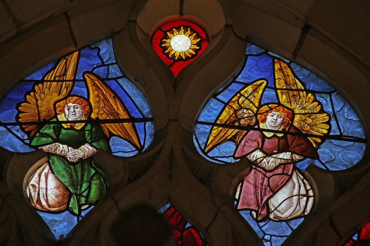 Fönster som visar änglar (målat glas) av French School