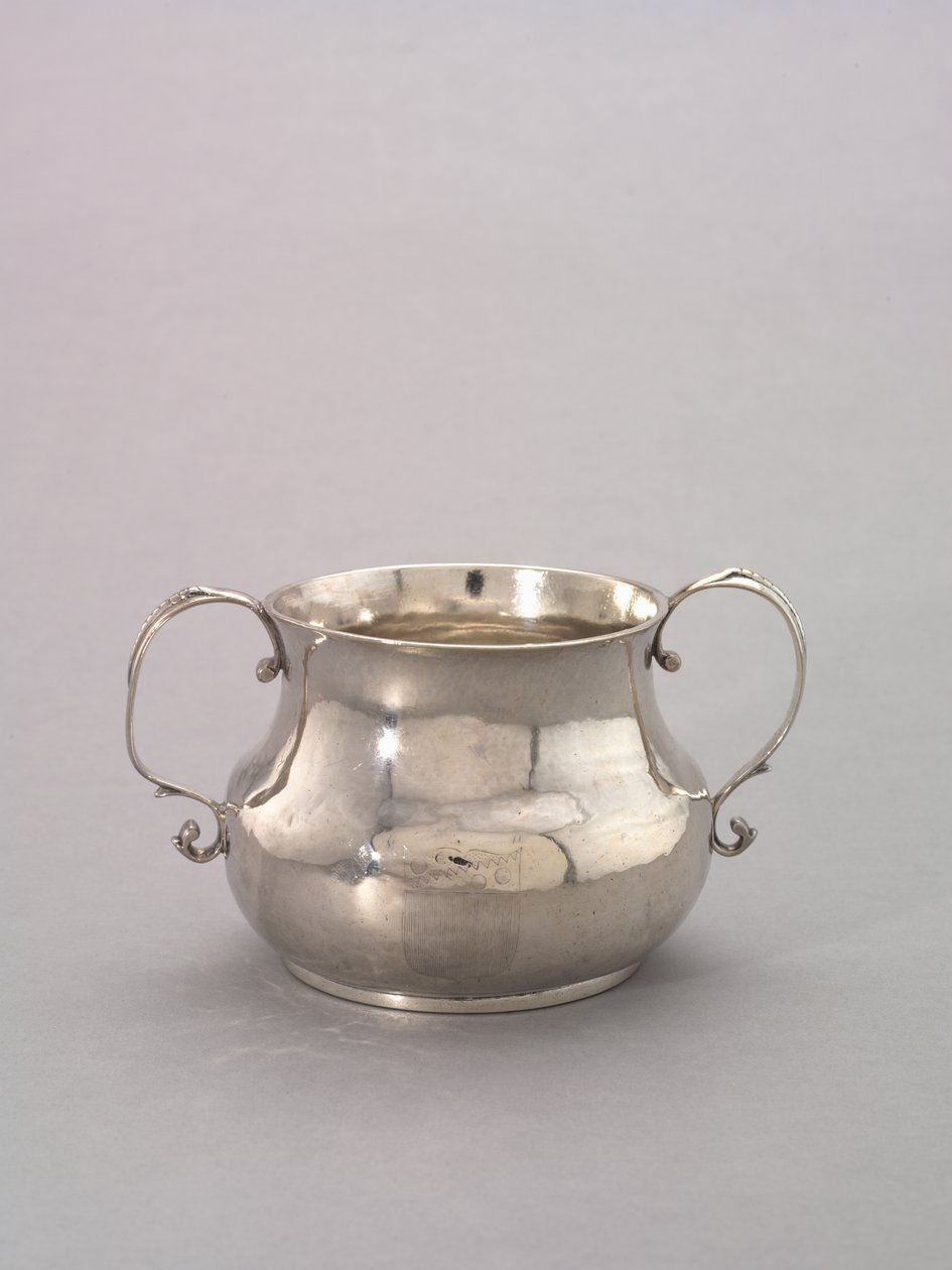 Tvåhandsbägare, c.1720 av George Hanners